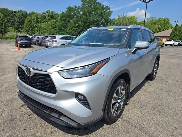 2022 Toyota Highlander XLE 2022 Toyota Highlander XLE
