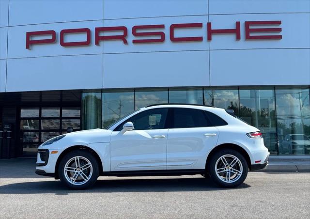 2026 Porsche Macan Base