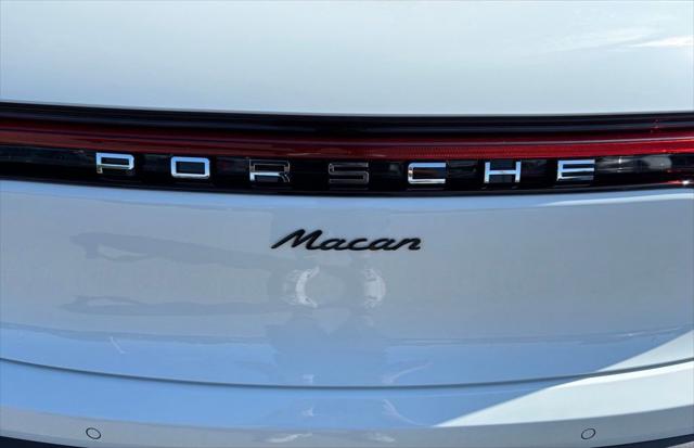 2026 Porsche Macan Base
