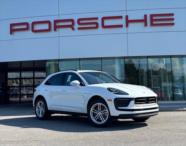 2026 Porsche Macan Base