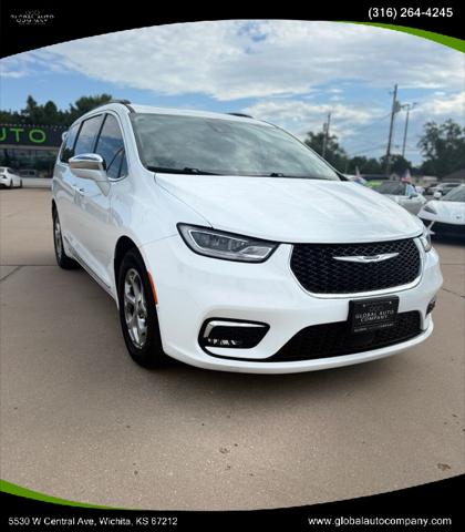 2022 Chrysler Pacifica Limited for sale in Wichita, KS