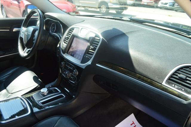 2017 Chrysler 300 AWD