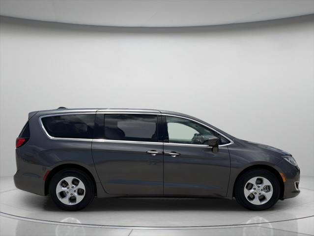 2017 Chrysler Pacifica Hybrid Touring Plus