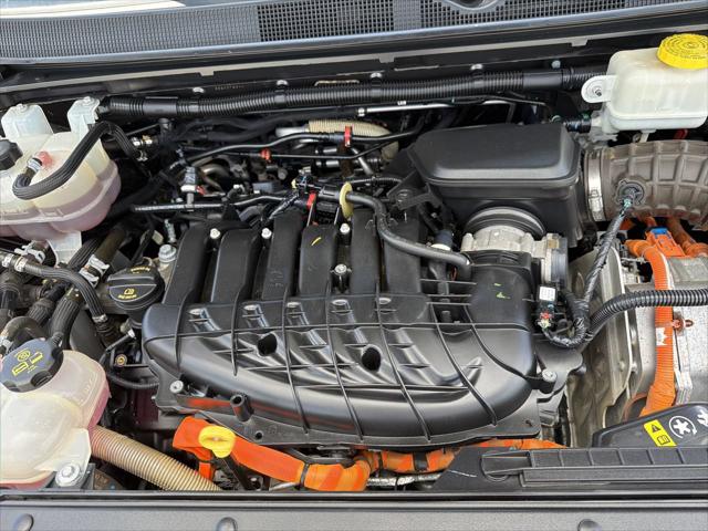 2017 Chrysler Pacifica Hybrid Touring Plus