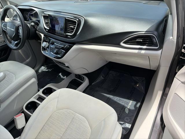 2017 Chrysler Pacifica Hybrid Touring Plus