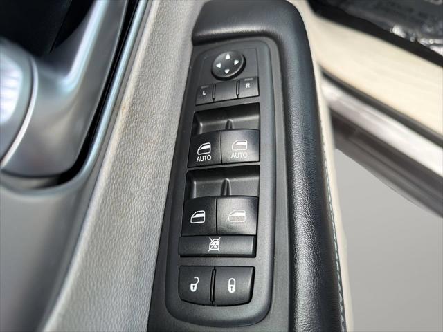2017 Chrysler Pacifica Hybrid Touring Plus