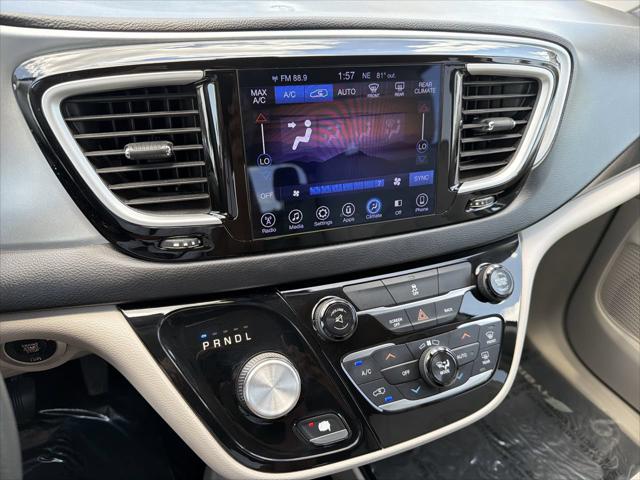 2017 Chrysler Pacifica Hybrid Touring Plus