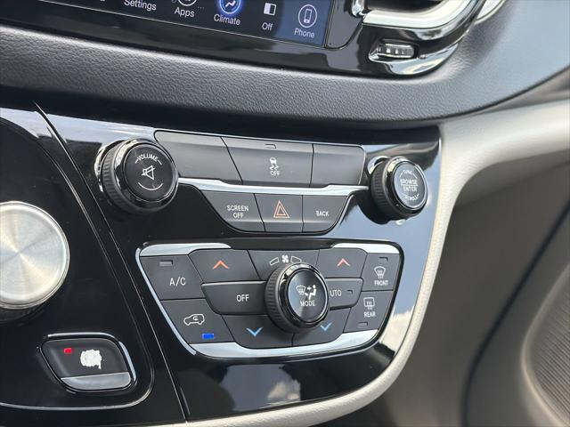 2017 Chrysler Pacifica Hybrid Touring Plus