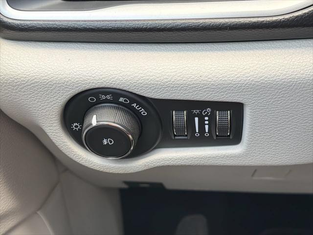 2017 Chrysler Pacifica Hybrid Touring Plus