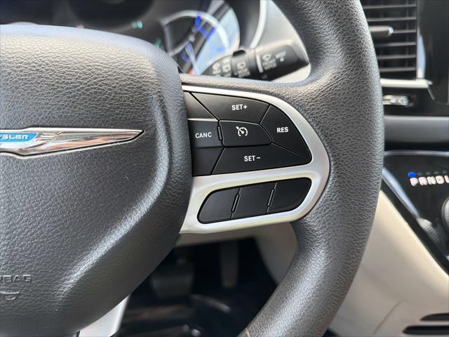 2017 Chrysler Pacifica Hybrid Touring Plus