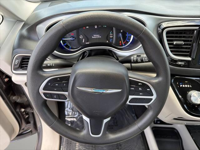 2017 Chrysler Pacifica Hybrid Touring Plus