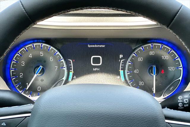 2027 Chrysler Pacifica Select