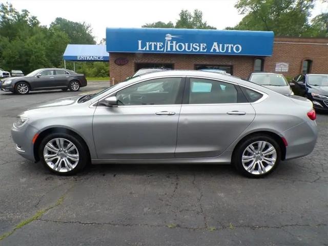 2015 Chrysler 200 Limited for sale in Lakewood, NY