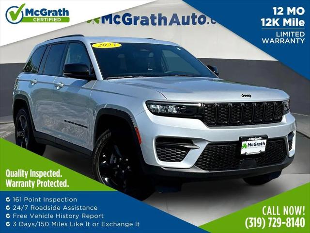2023 Jeep Grand Cherokee Altitude 4x4 for sale in Davenport, IA