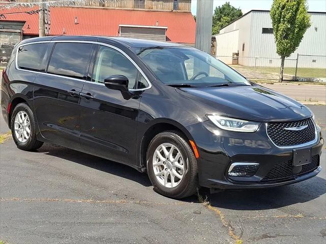 2024 Chrysler Pacifica Touring L for sale in Springfield, OH