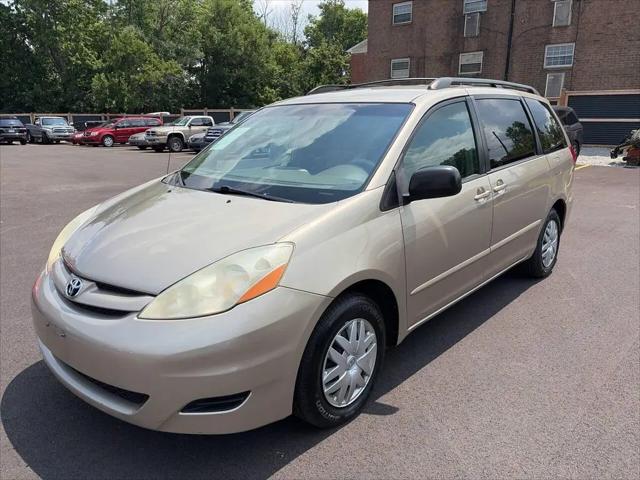 2006 Toyota Sienna LE for sale in Louisville, KY