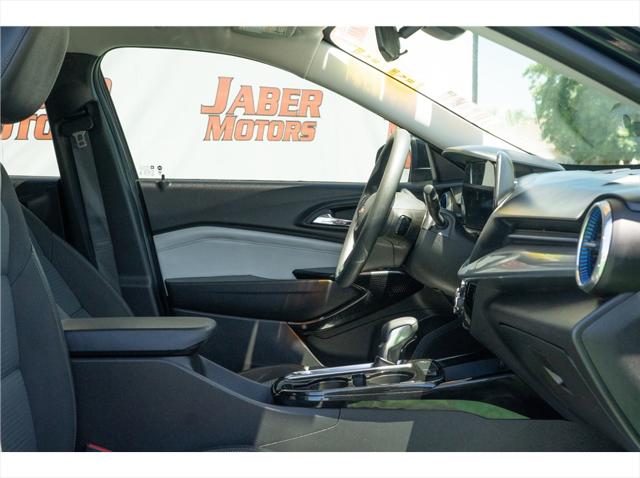 2024 Chevrolet Trax FWD LT
