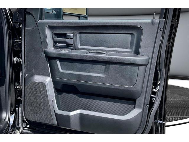 2026 Ram 2500 Black Express Crew Cab 4x4 64 Box