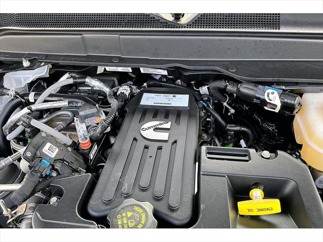 2026 Ram 2500 Black Express Crew Cab 4x4 64 Box
