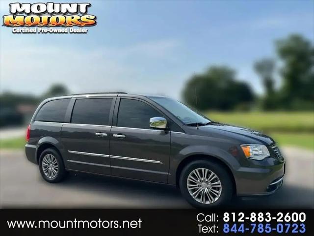 2016 Chrysler Town & Country Touring-L for sale in Salem, IN