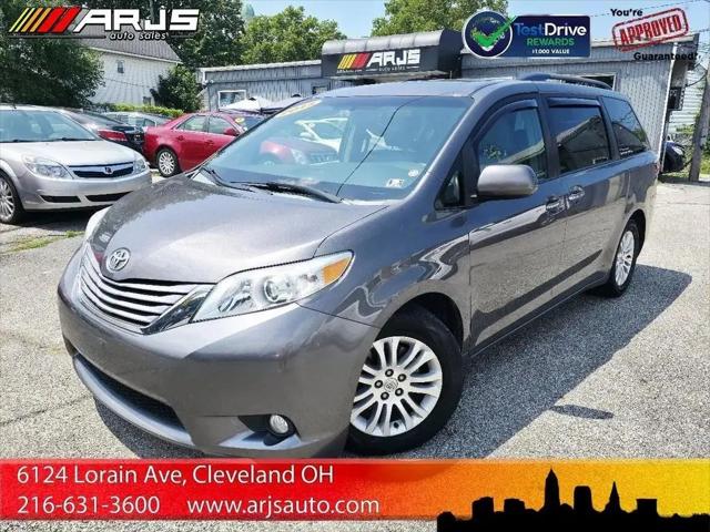 2015 Toyota Sienna XLE 8 Passenger for sale in Cleveland, OH