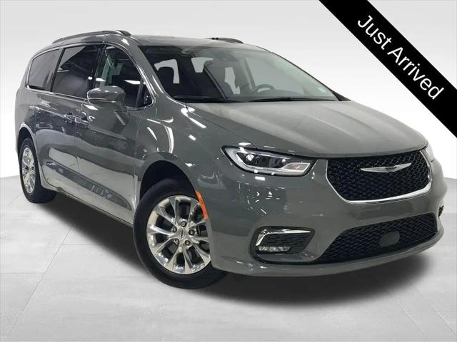 2022 Chrysler Pacifica Touring L AWD for sale in Des Moines, IA