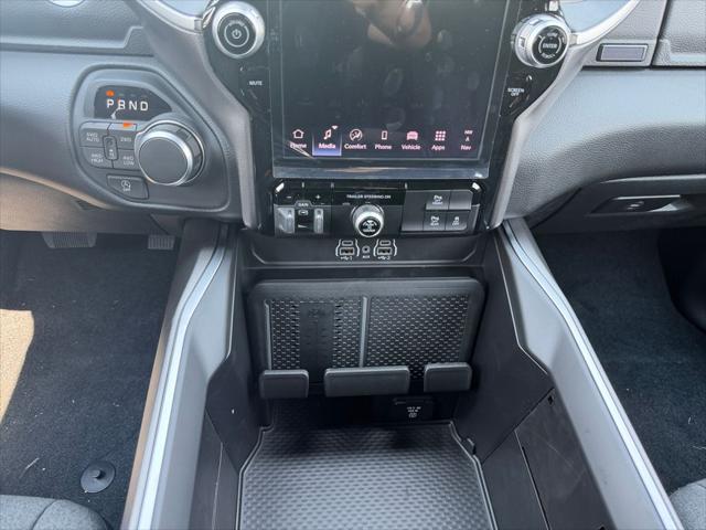 2026 Ram 1500 Big Horn Crew Cab 4x4 6'4" Box