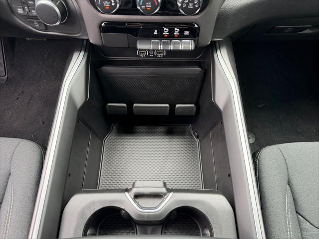 2026 Ram 1500 Express Crew Cab 4x4 57 Box