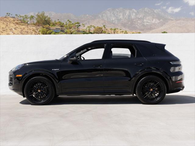 2026 Porsche Cayenne E-Hybrid Unknown