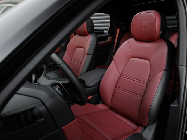 2026 Porsche Cayenne E-Hybrid Unknown