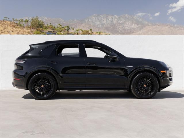 2026 Porsche Cayenne E-Hybrid Unknown