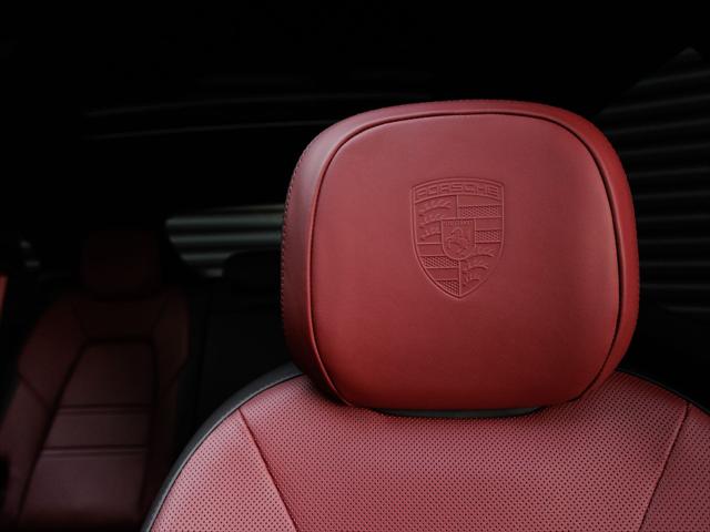 2026 Porsche Cayenne E-Hybrid Unknown