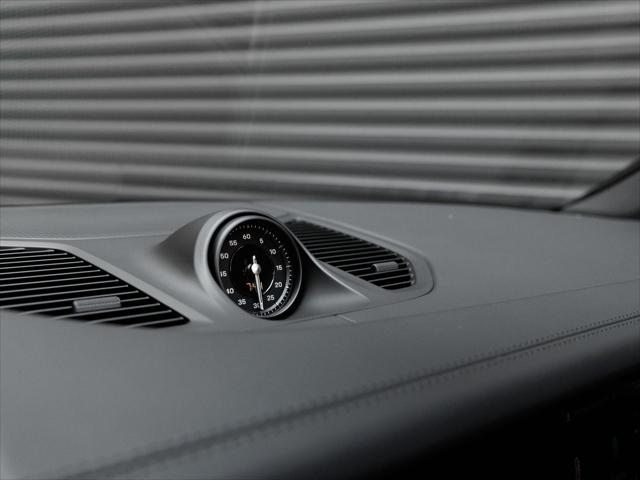 2026 Porsche Cayenne E-Hybrid Unknown