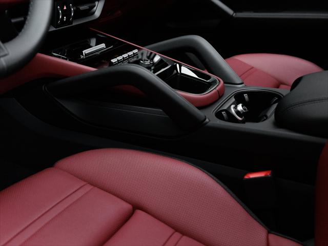 2026 Porsche Cayenne E-Hybrid Unknown