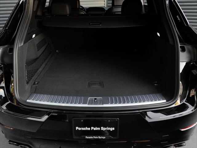 2026 Porsche Cayenne E-Hybrid Unknown