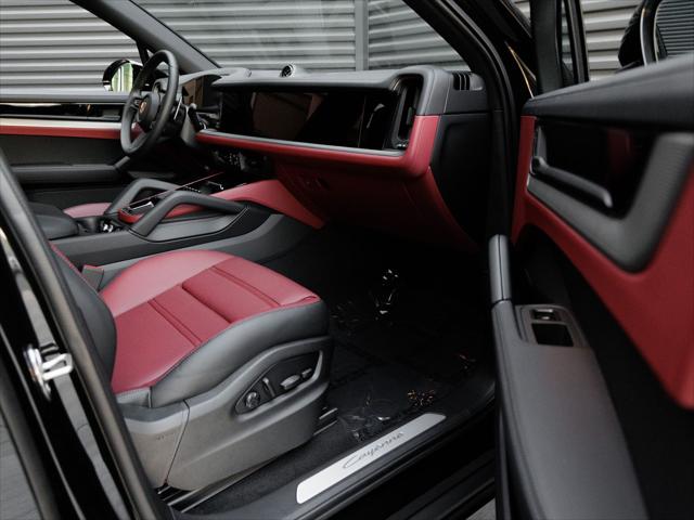 2026 Porsche Cayenne E-Hybrid Unknown