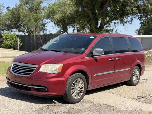2015 Chrysler Town & Country Touring-L for sale in Lewisville, TX