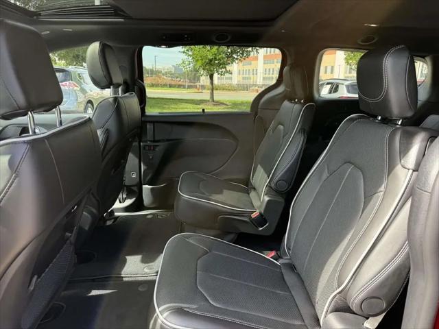 2027 Chrysler Pacifica Limited