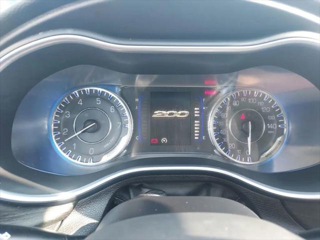 2016 Chrysler 200 Limited Platinum
