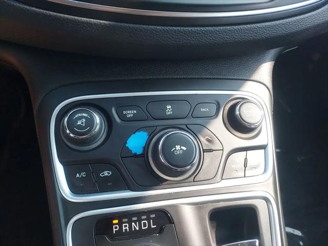 2016 Chrysler 200 Limited Platinum