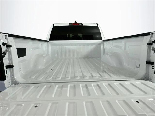 2026 Ram 1500 Express Crew Cab 4x4 57 Box