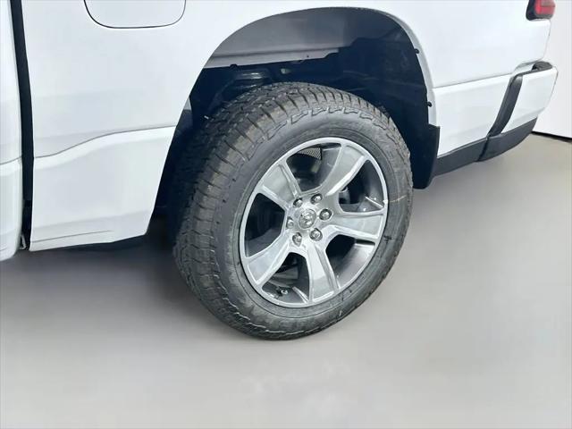 2026 Ram 1500 Express Crew Cab 4x4 57 Box