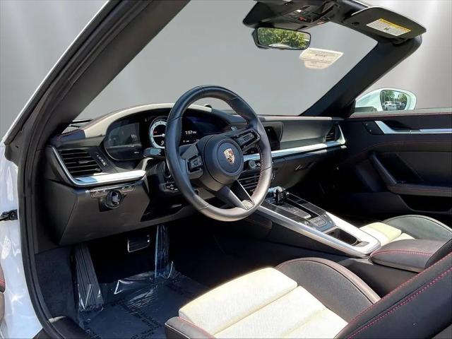 2023 Porsche 911 Carrera 4S Cabriolet