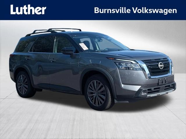 2023 Nissan Pathfinder SL 4WD for sale in Burnsville, MN