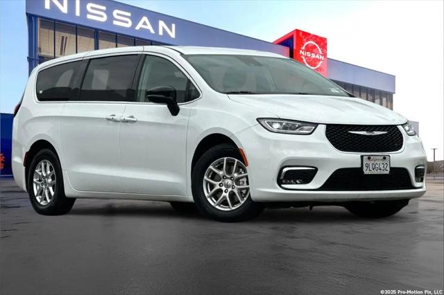 2024 Chrysler Pacifica Touring L for sale in San Bernardino, CA