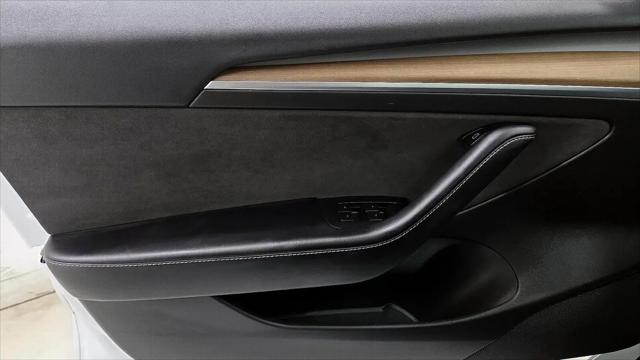 2021 Tesla Model 3 Standard Range Plus Rear-Wheel Drive
