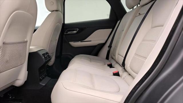2017 Jaguar F-PACE 35t Prestige