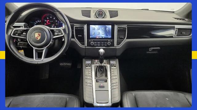 2017 Porsche Macan Macan