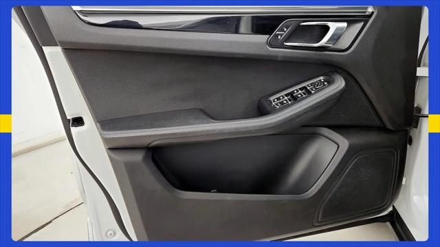 2017 Porsche Macan Macan