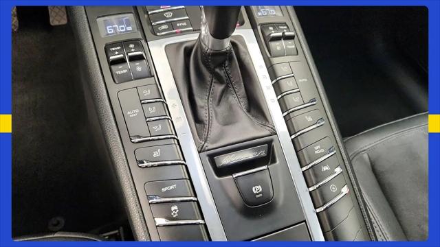 2017 Porsche Macan Macan
